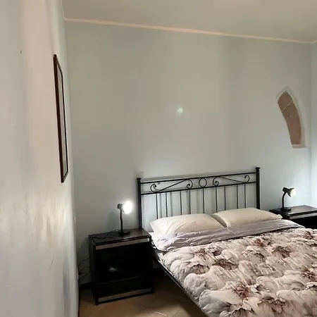 Sole Alle Torri Apartment *