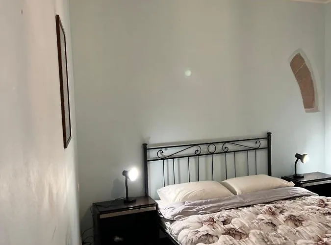 Sole Alle Torri Apartment *